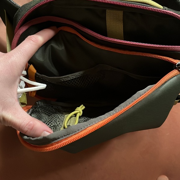 Cotopaxi Green and Orange Alpa 3L Fanny Pack - Picture 4 of 5